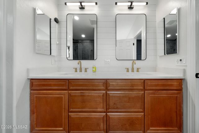 6399 W Royal Fern Drive, Tucson, AZ 85757