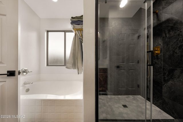 6399 W Royal Fern Drive, Tucson, AZ 85757