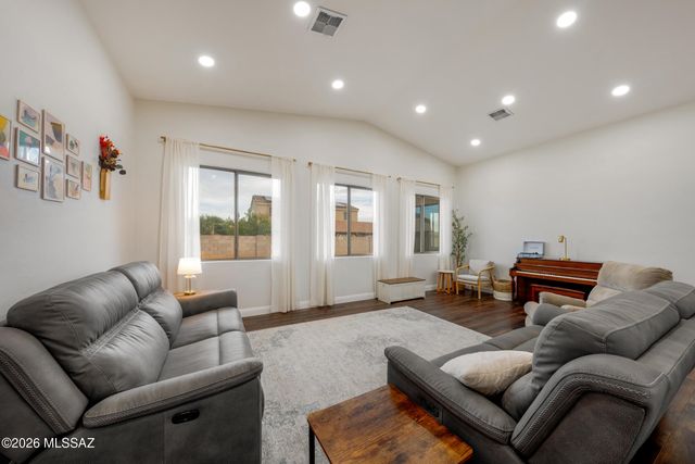 6399 W Royal Fern Drive, Tucson, AZ 85757