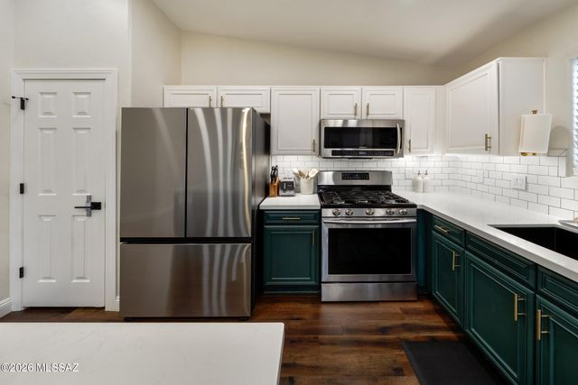 6399 W Royal Fern Drive, Tucson, AZ 85757