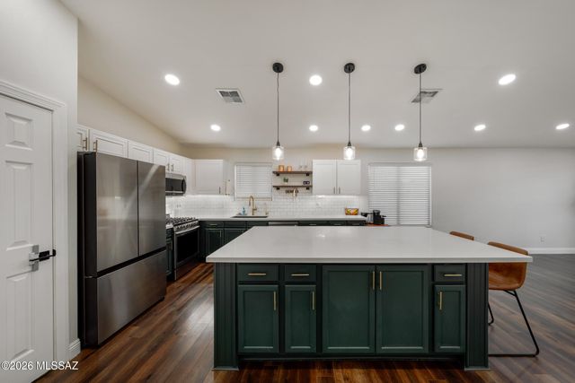 6399 W Royal Fern Drive, Tucson, AZ 85757