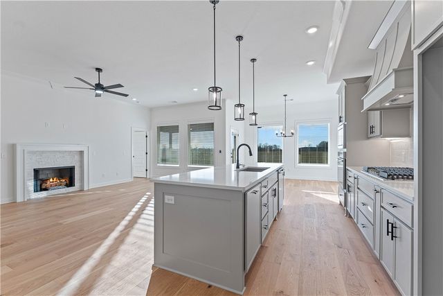 503 Steep Hill Lane, Cave Springs, AR 72718