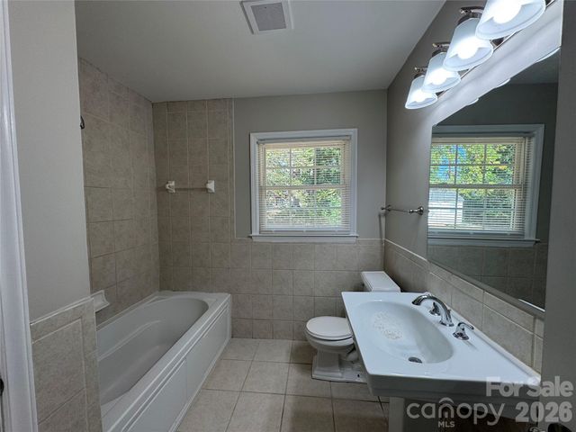 8509 Idlewild Road, Charlotte, NC 28227