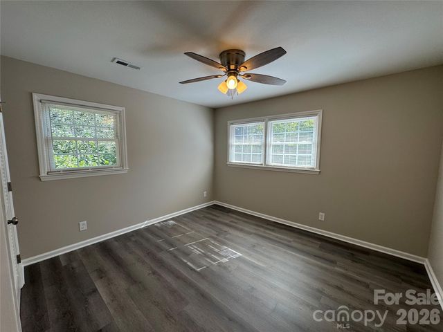 8509 Idlewild Road, Charlotte, NC 28227