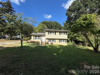 8509 Idlewild Road, Charlotte, NC 28227