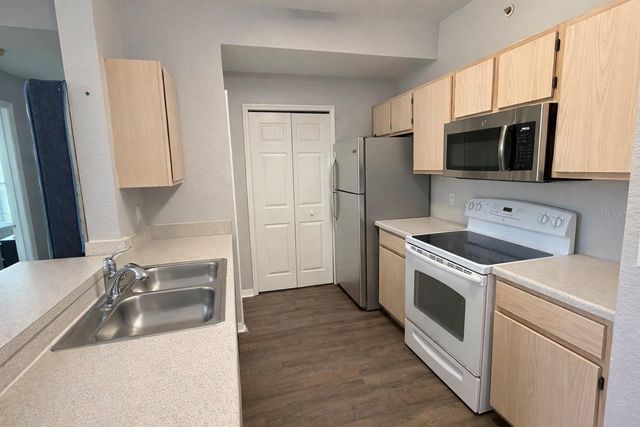 5483 VINELAND ROAD 10301, Orlando, FL 32811