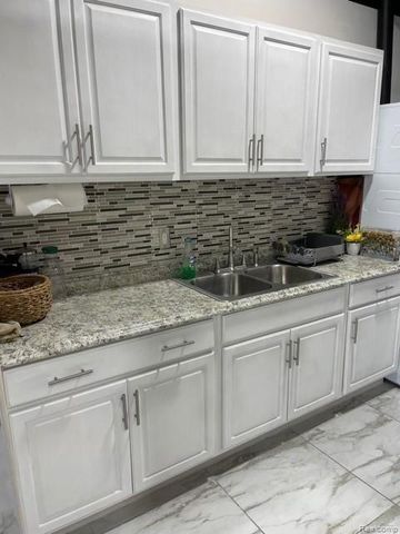 5734 TELEGRAPH Road, Dearborn Heights, MI 48127