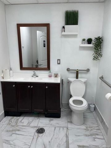5734 TELEGRAPH Road, Dearborn Heights, MI 48127