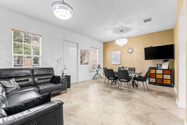 8309 NW 8th Way, Boca Raton, FL 33487