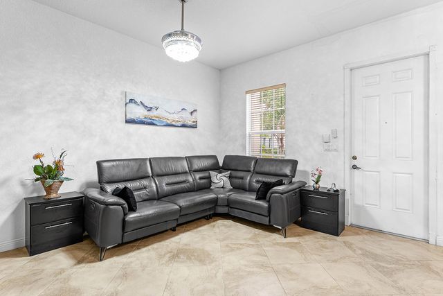 8309 NW 8th Way, Boca Raton, FL 33487