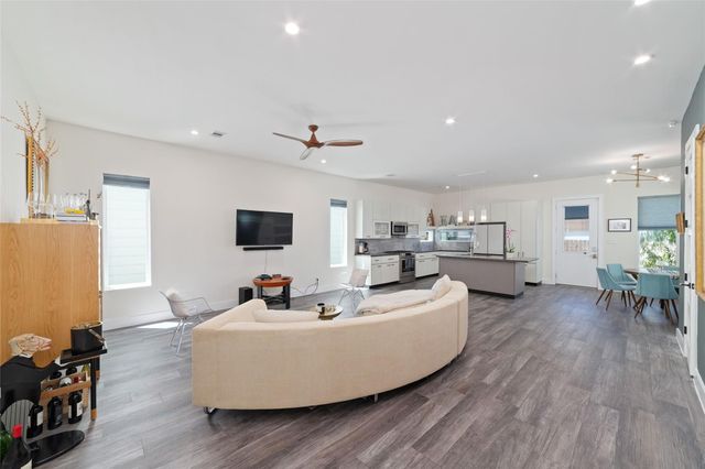 5515 Paraiso Place, Houston, TX 77091