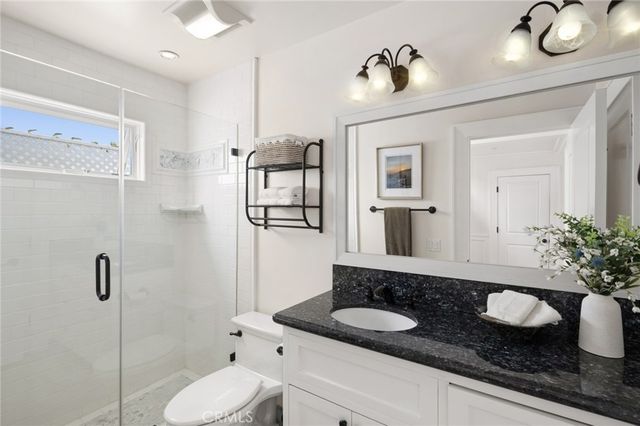 516 Poinsettia Avenue B, Corona Del Mar, CA 92625