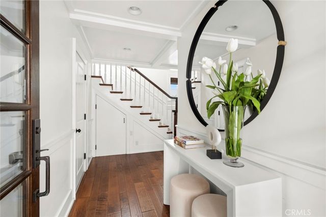 516 Poinsettia Avenue B, Corona Del Mar, CA 92625