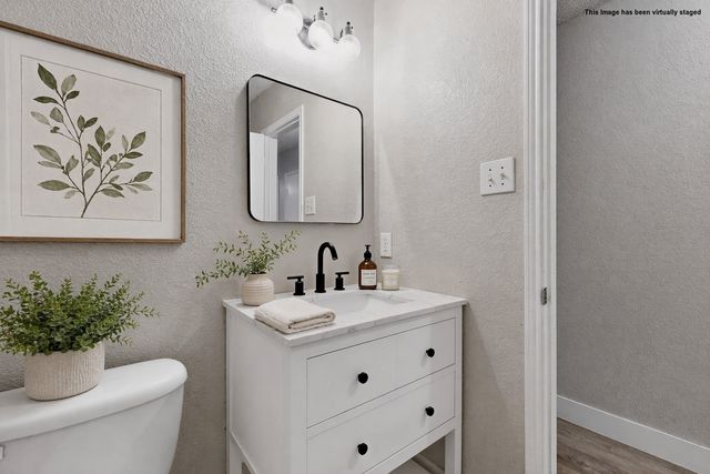 124 Sandlewood Drive, Terrell, TX 75160