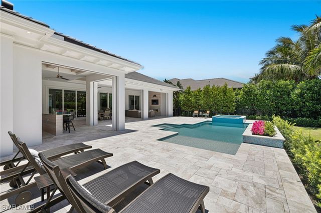 2989 Regatta RD, Naples, FL 34103