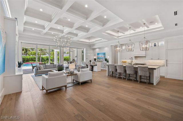 2989 Regatta RD, Naples, FL 34103