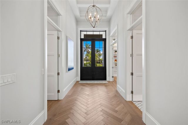 2989 Regatta RD, Naples, FL 34103