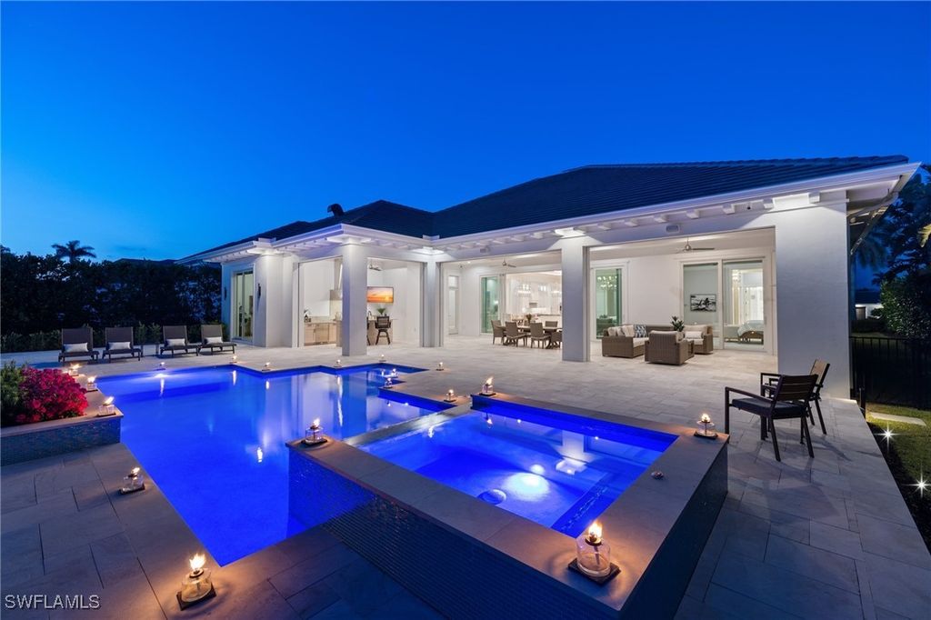 2989 Regatta RD, Naples, FL 34103