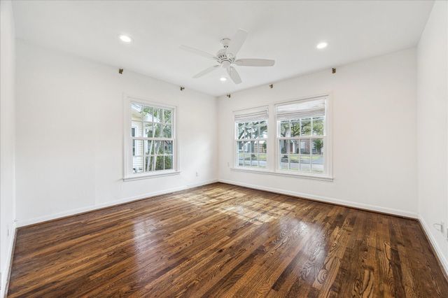 2820 Rice Boulevard, West University Place, TX 77005