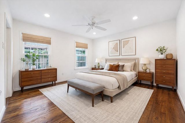 2820 Rice Boulevard, West University Place, TX 77005