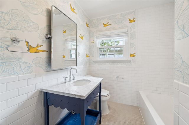 2820 Rice Boulevard, West University Place, TX 77005