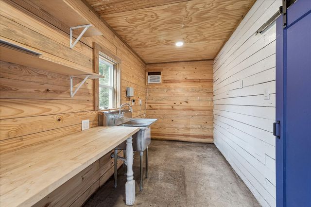 2820 Rice Boulevard, West University Place, TX 77005