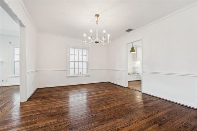 2820 Rice Boulevard, West University Place, TX 77005