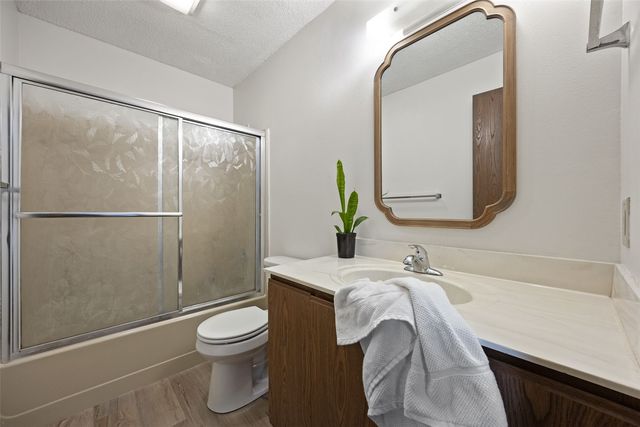 25 Lincoln Ave 15, Iowa City, IA 52246