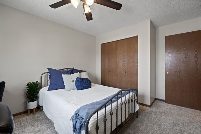 25 Lincoln Ave 15, Iowa City, IA 52246