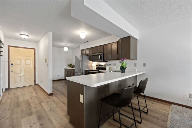 25 Lincoln Ave 15, Iowa City, IA 52246