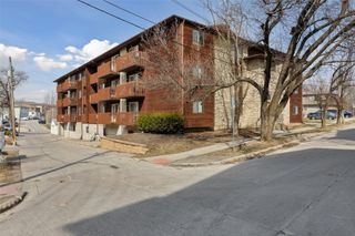 25 Lincoln Ave 15, Iowa City, IA 52246