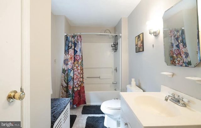 230 HERMITAGE ST, Philadelphia, PA 19127