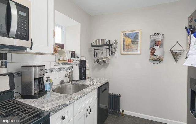 230 HERMITAGE ST, Philadelphia, PA 19127
