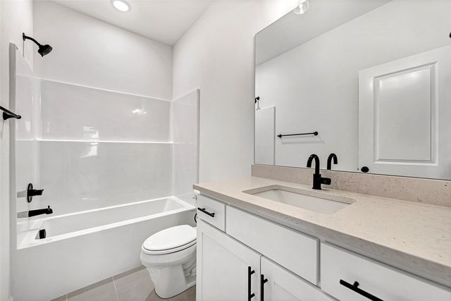 3005 S 14th Street, Rogers, AR 72758