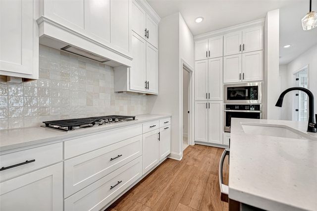 3005 S 14th Street, Rogers, AR 72758