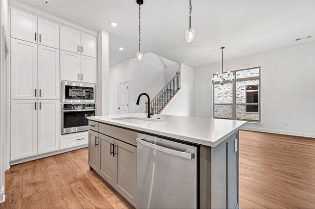 3005 S 14th Street, Rogers, AR 72758