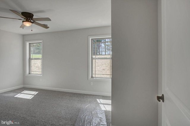 6342 PENN NATIONAL DR, Fayetteville, PA 17222