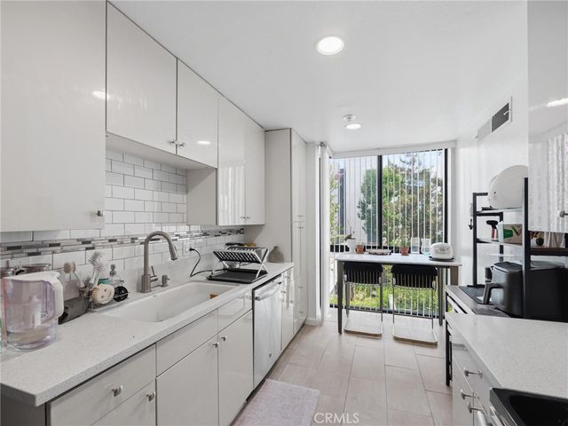 222 S Central Avenue 200, Los Angeles, CA 90012