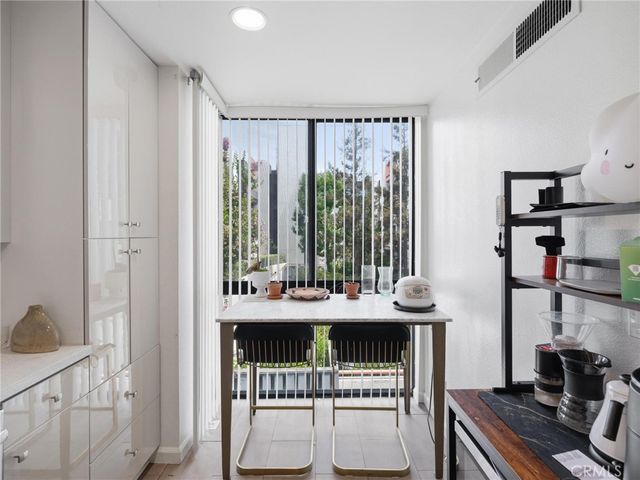 222 S Central Avenue 200, Los Angeles, CA 90012