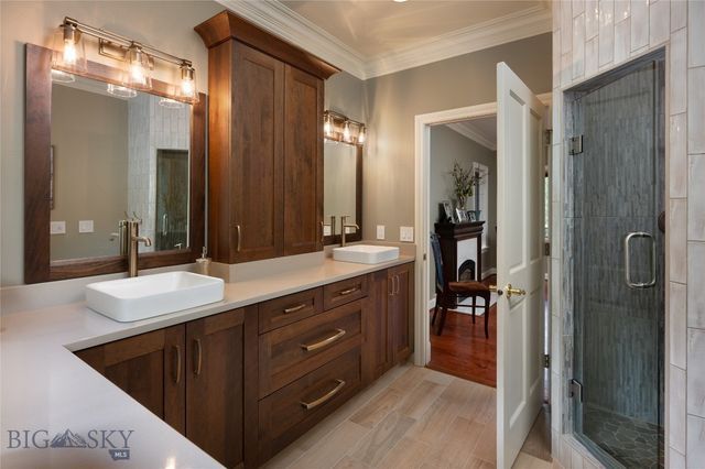 250 Pete's Way, Gallatin Gateway, MT 59730