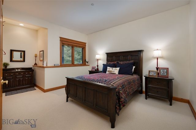 250 Pete's Way, Gallatin Gateway, MT 59730