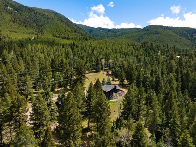 250 Pete's Way, Gallatin Gateway, MT 59730