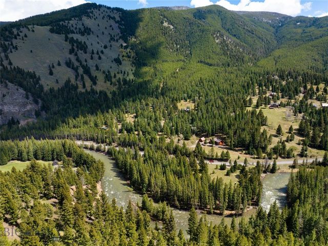 250 Pete's Way, Gallatin Gateway, MT 59730