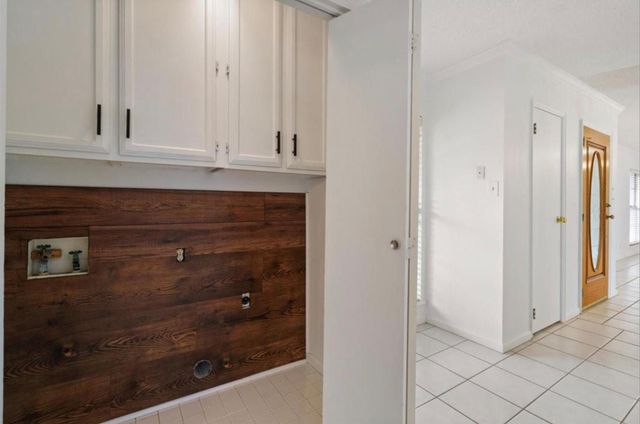 318 Columbine ST, Marble Falls, TX 78654