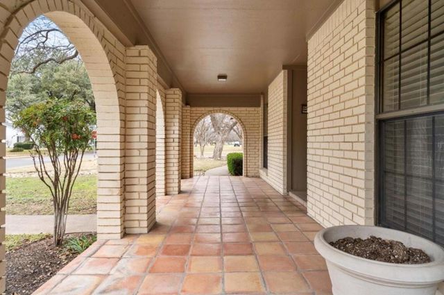 318 Columbine ST, Marble Falls, TX 78654