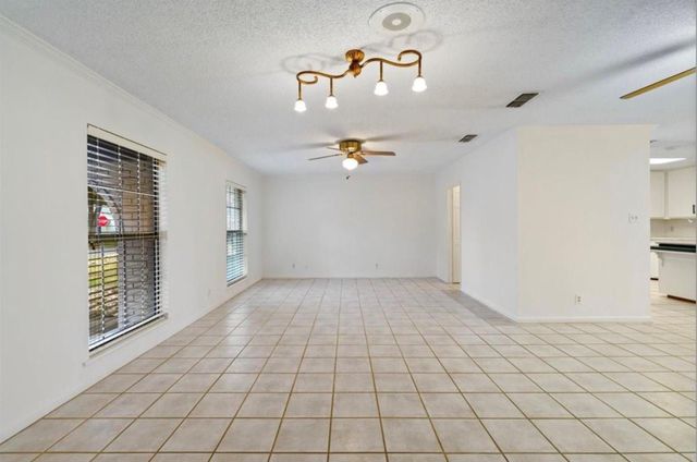 318 Columbine ST, Marble Falls, TX 78654