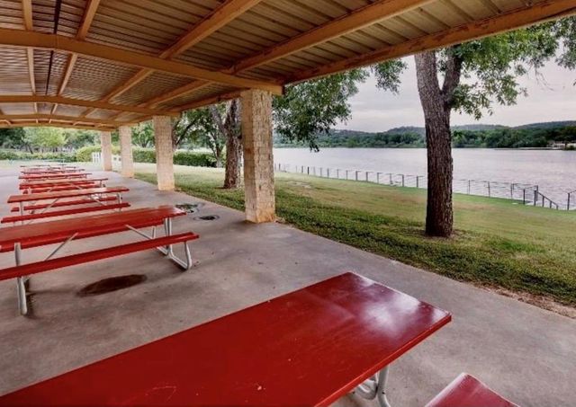 318 Columbine ST, Marble Falls, TX 78654