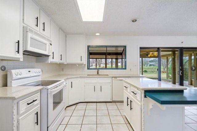 318 Columbine ST, Marble Falls, TX 78654