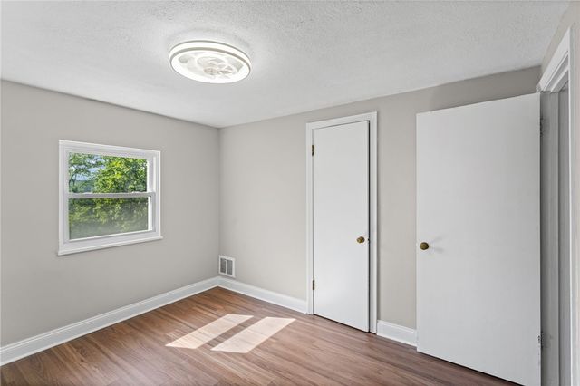 617 Argonne Blvd, Ellwood City, PA 16117