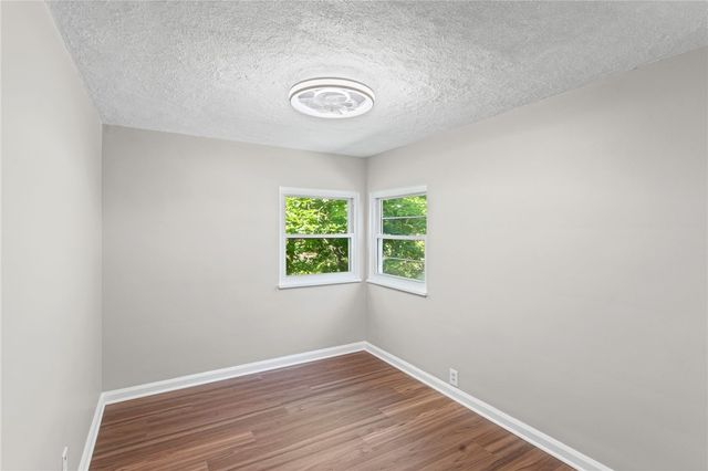 617 Argonne Blvd, Ellwood City, PA 16117